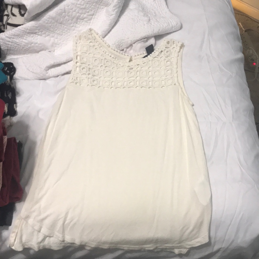 Decorative white tank